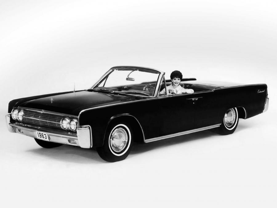 Lincoln Continental Convertible 1963 года  (фото 13 из 18)
